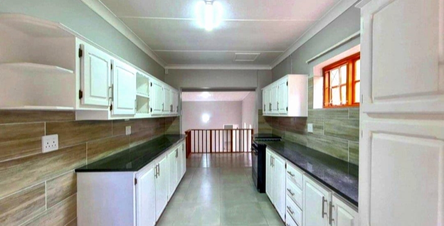 4 Bedroom Property for Sale in Nahoon Valley Park Eastern Cape